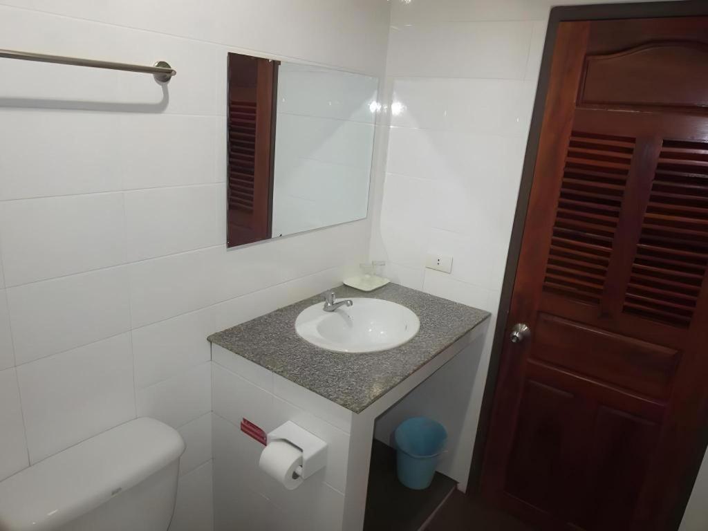 Chaleunehoung Hotel Vientiane Extérieur photo