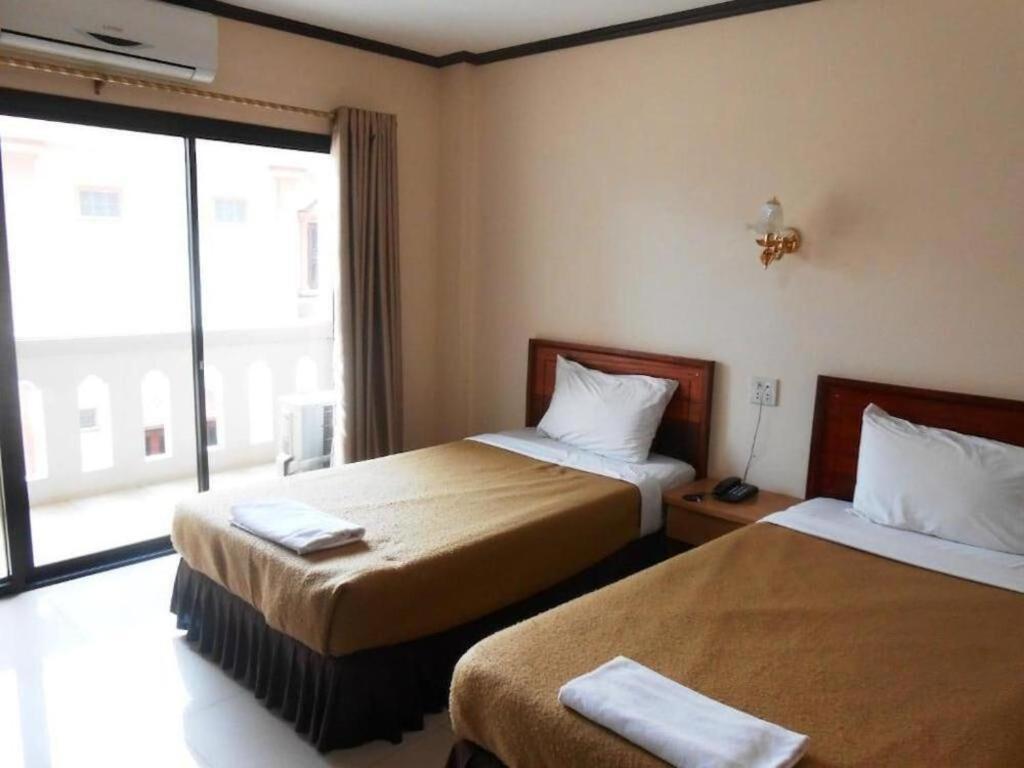 Chaleunehoung Hotel Vientiane Extérieur photo